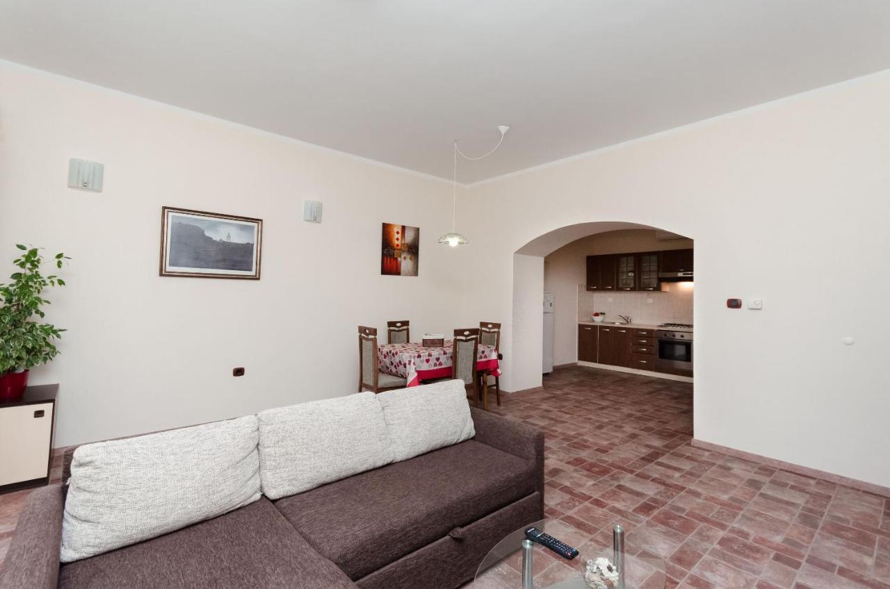 Apartment Aleksandra Rijeka Ngoại thất bức ảnh